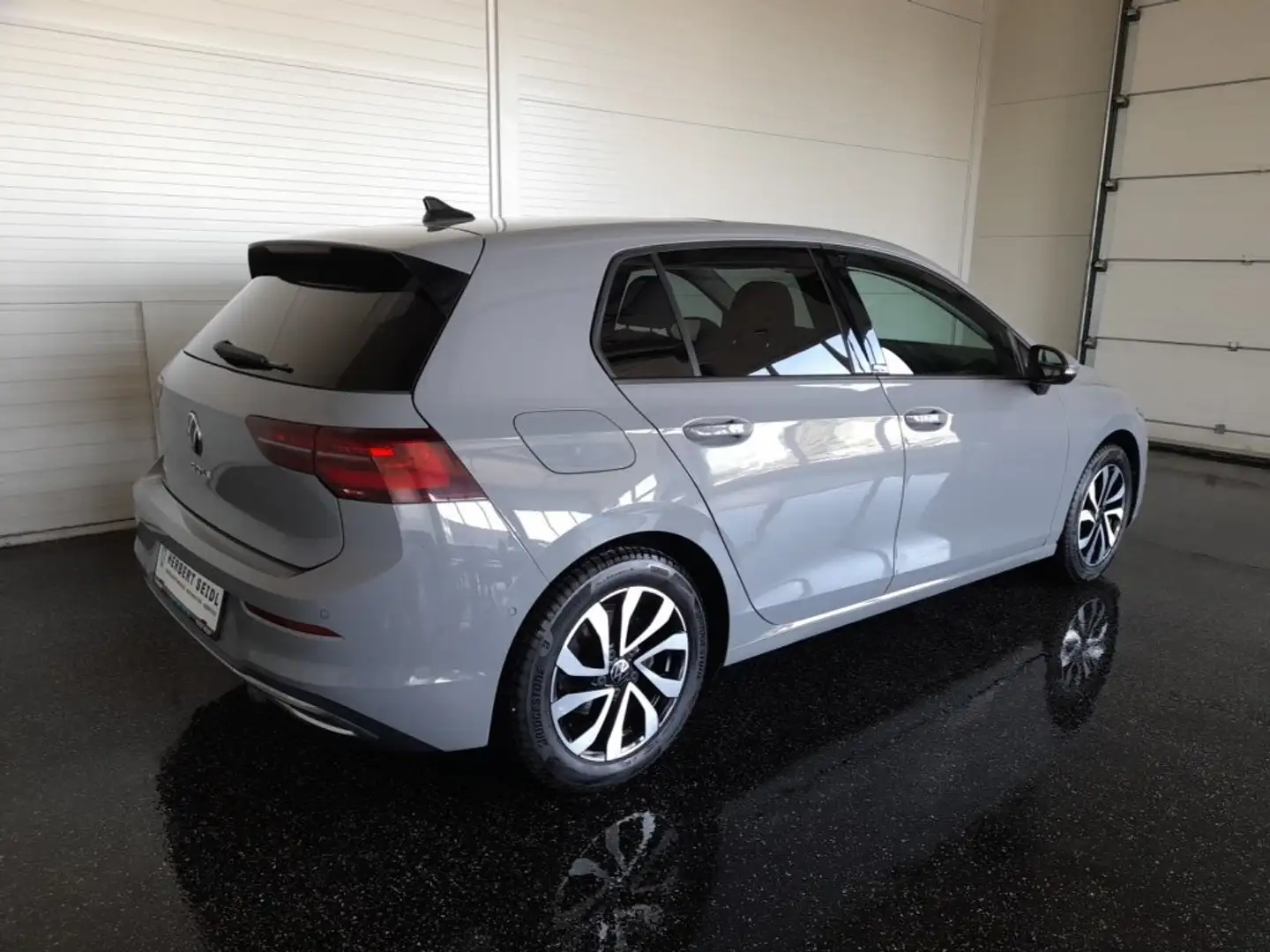 Volkswagen Golf VIII ACTIVE 2,0 TDI DSG *SKY / MATRIX-LED / HEAD-UP / VIRTUELL PRO / NAVI / AHV & KAMERA / ACC / KEYLESS* Grau - 2