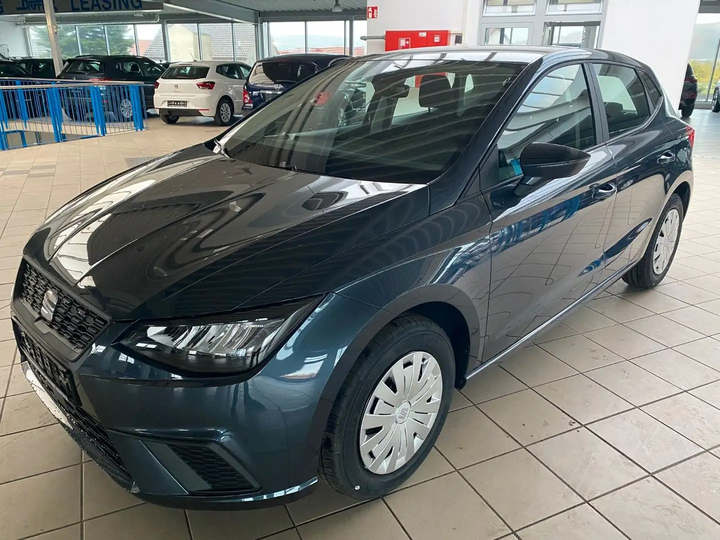 SEAT Ibiza 1.0 MPI 59kW Reference/SZHZG/PDC Grijs - 2
