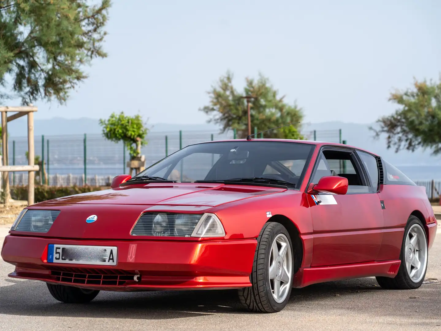 Alpine GTA V6 Turbo Red - 1
