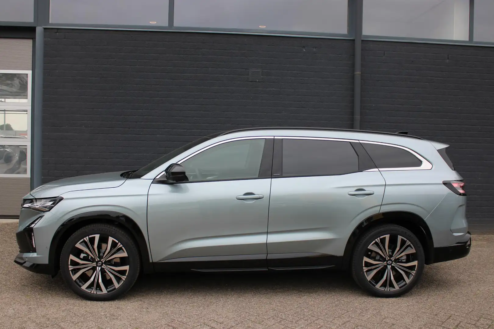 Renault Espace E-Tech full hybrid 200 iconic 7p. Pack Light & Sou Grijs - 2
