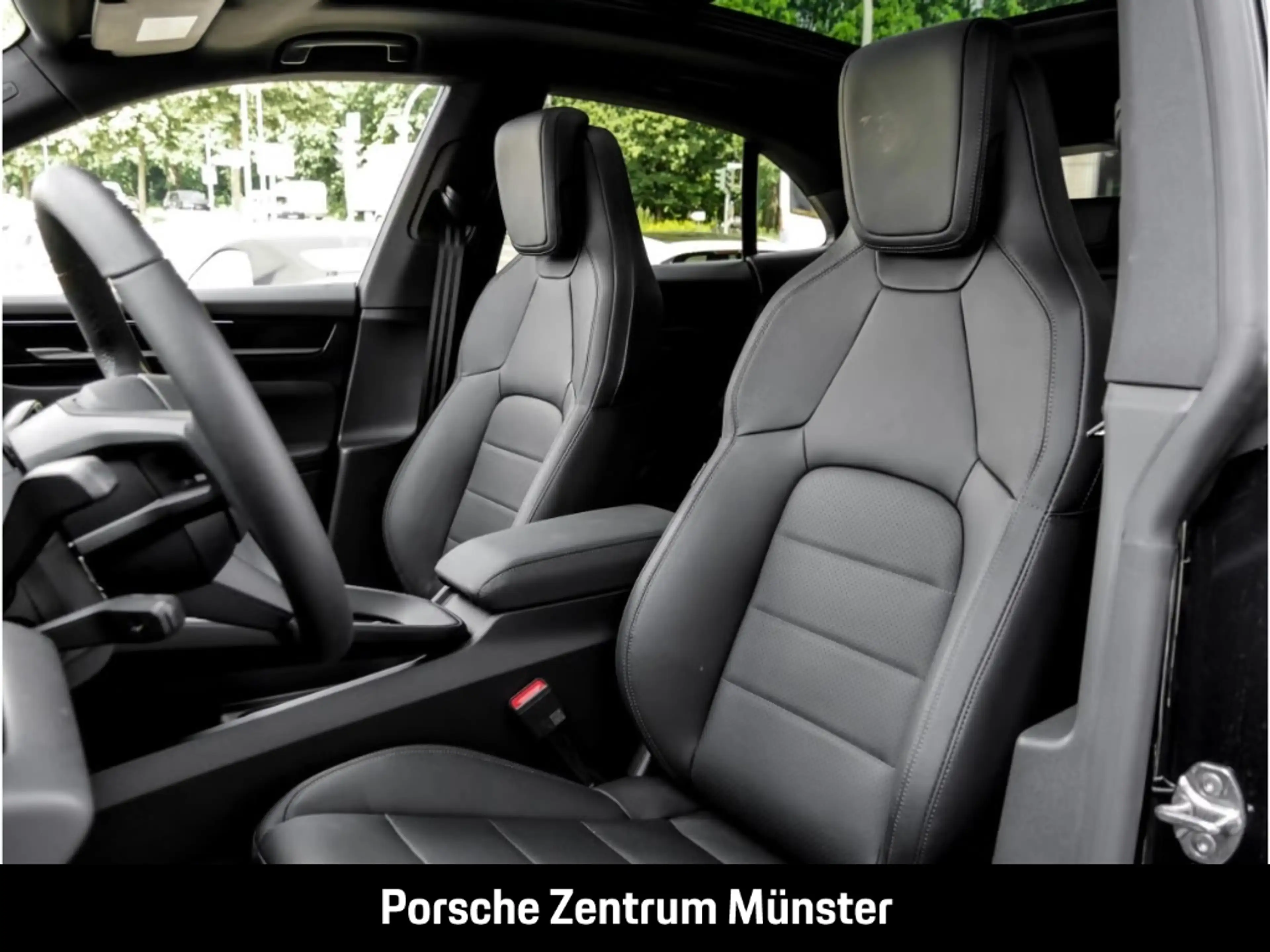 Porsche Macan — photo 6