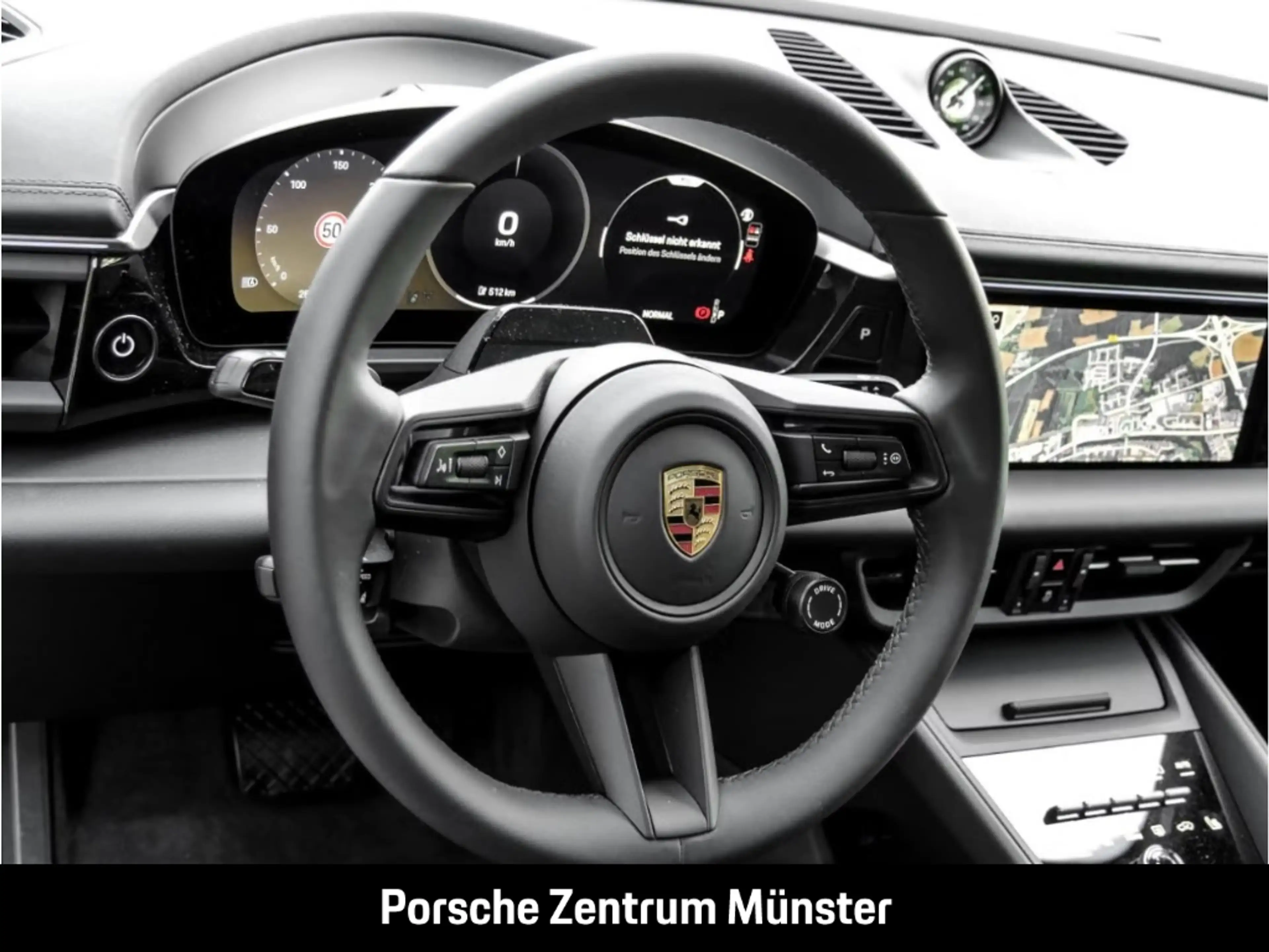 Porsche Macan — photo 7