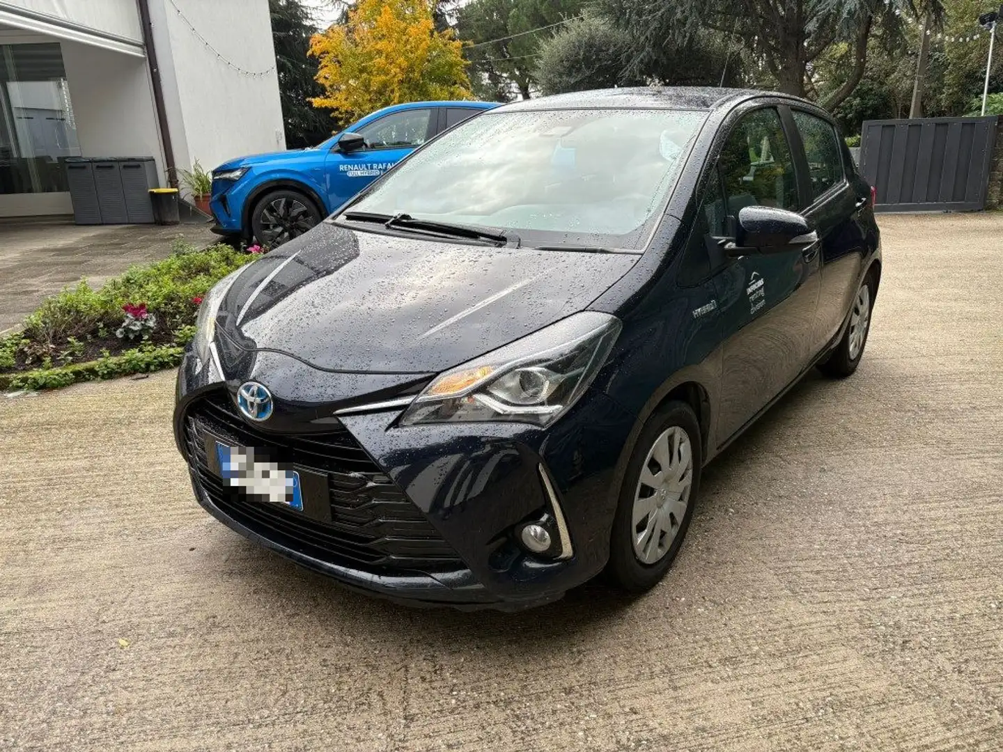 Toyota Yaris 1.5 Full  Hybrid 5 porte Cool Promo Blu/Azzurro - 2