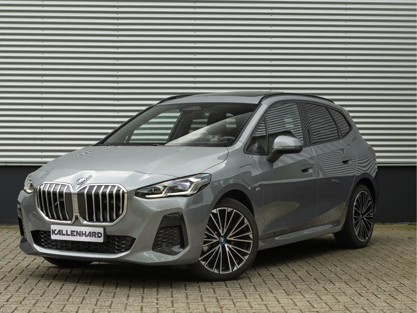 BMW 225 2-serie Active Tourer 225e xDrive M-Sport - Pano - Grey - 1