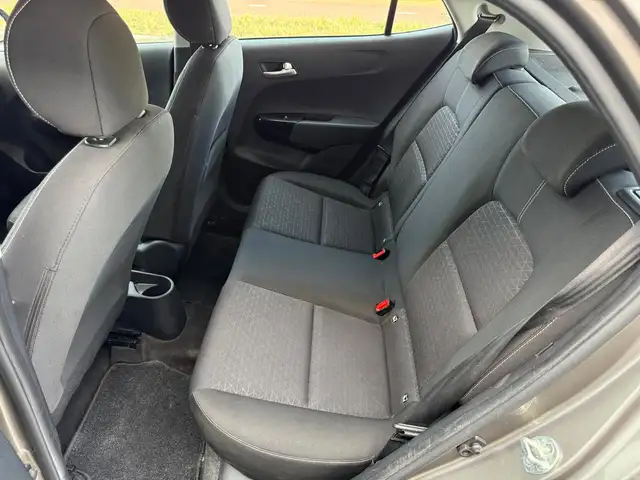Kia Picanto view 9