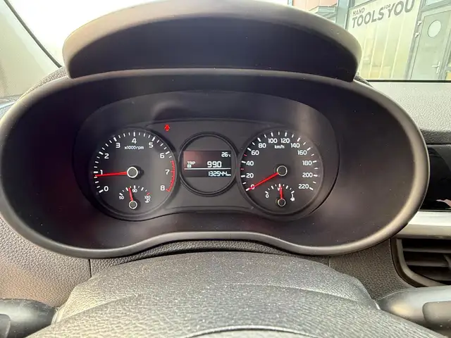 Kia Picanto view 13