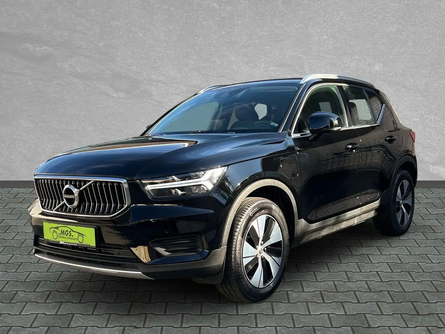 Volvo XC40 Inscription Expression Recharge Plug-In Schwarz - 1