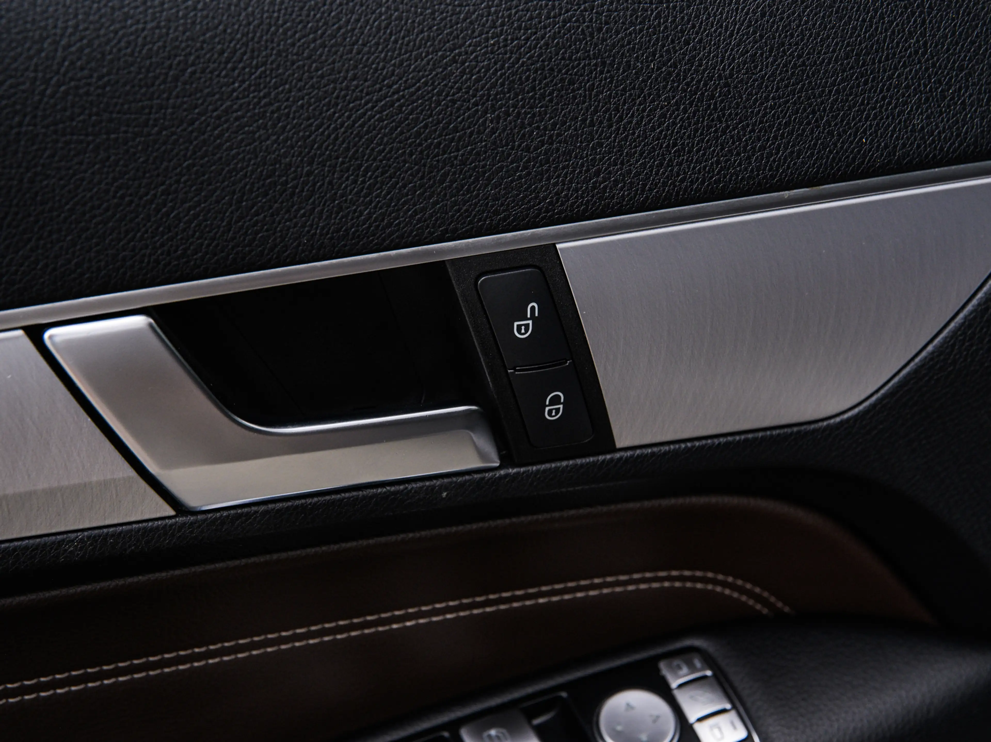 Mercedes-Benz E 200 Coupé CGI | AMG | Panoramadak | Leder | Full LED | — photo 31