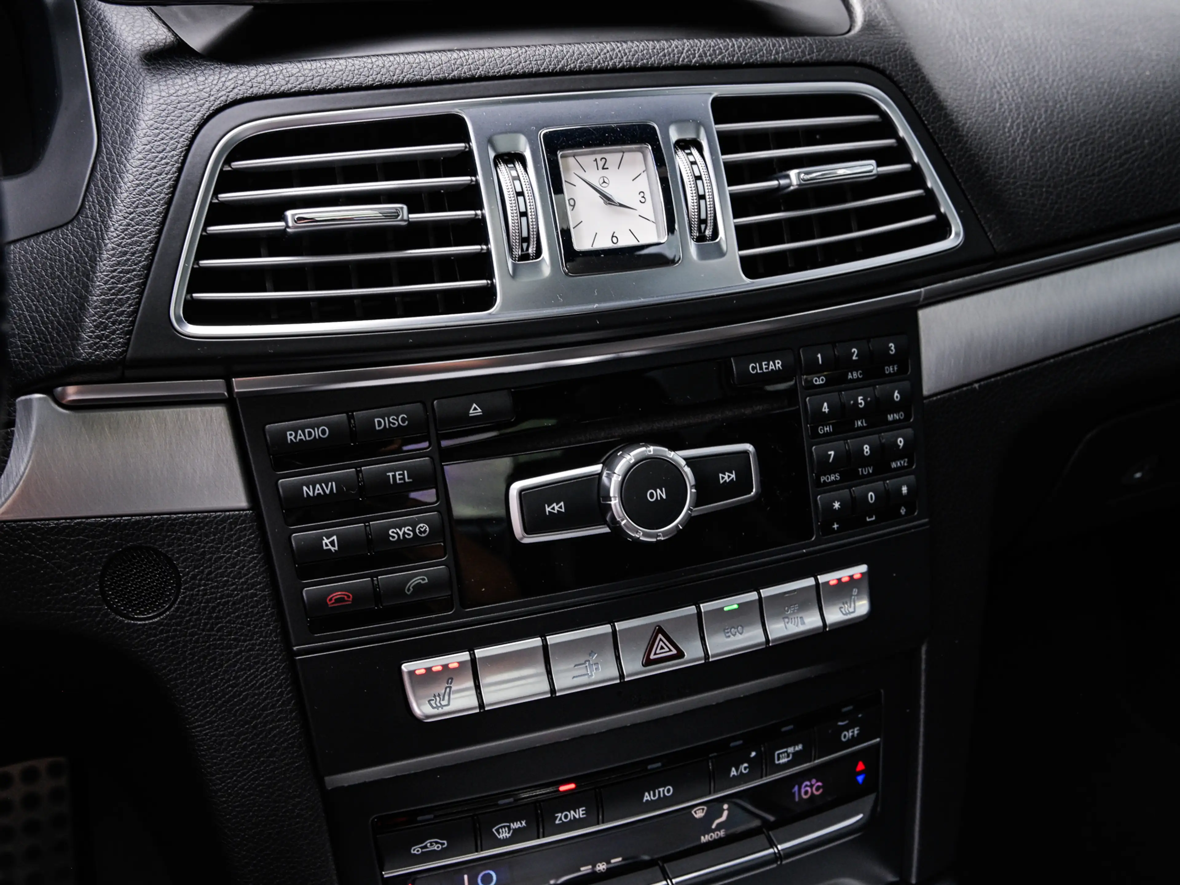 Mercedes-Benz E 200 Coupé CGI | AMG | Panoramadak | Leder | Full LED | — photo 23