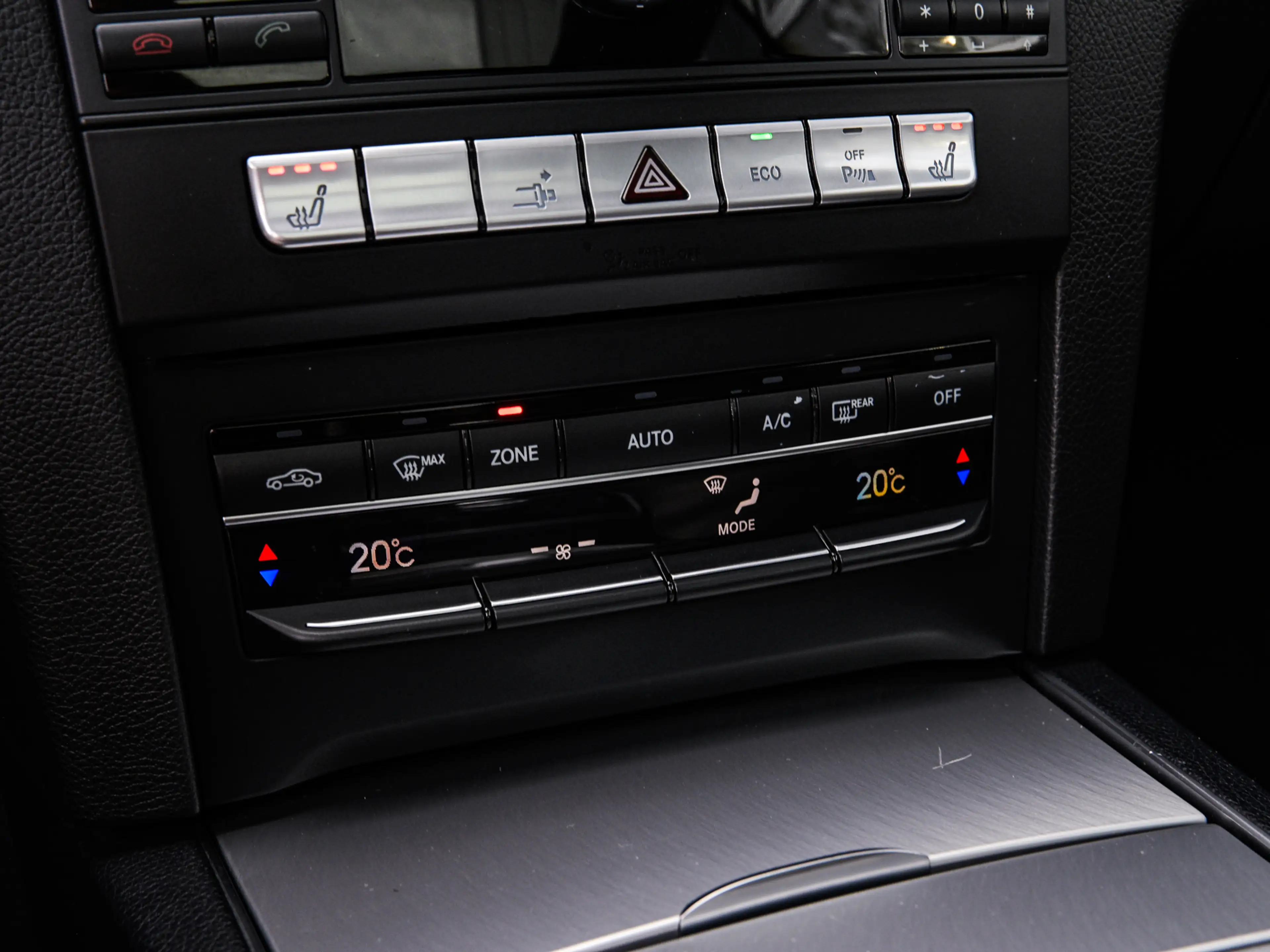 Mercedes-Benz E 200 Coupé CGI | AMG | Panoramadak | Leder | Full LED | — photo 22