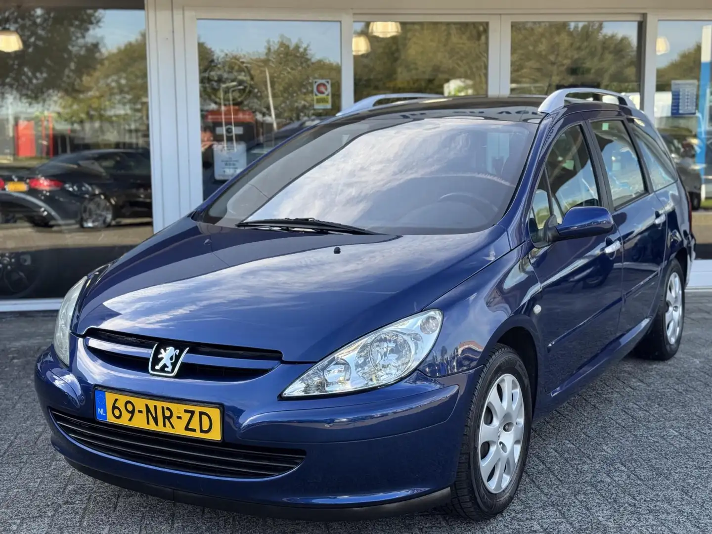 Peugeot 307 SW 1.6 16V 110pk Pack, clima,pdc,trekhaak Blauw - 2