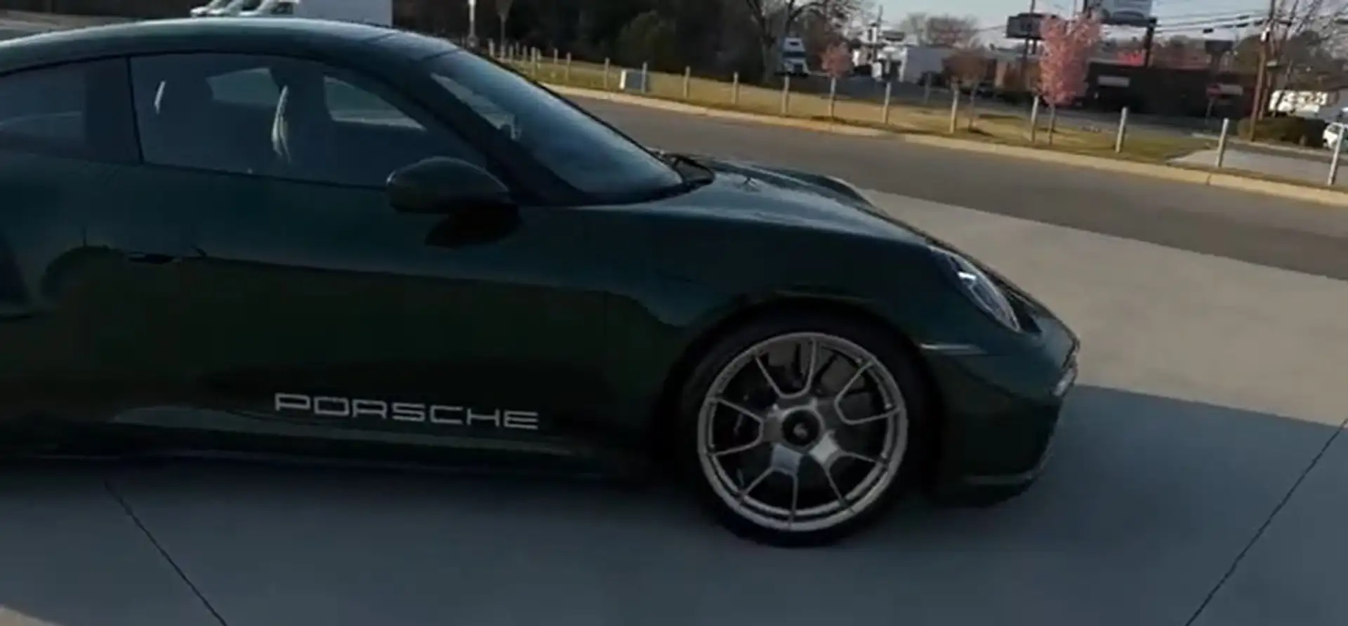 Porsche 911 Turbo S Coupé PDK Verde - 1