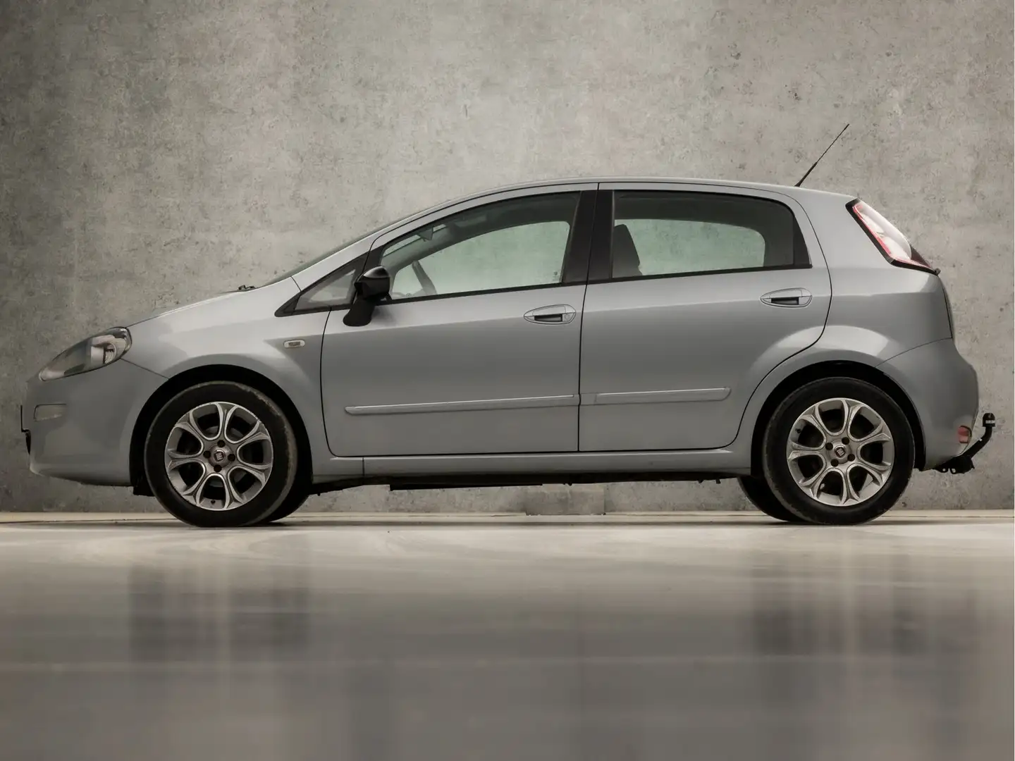 Fiat Punto Evo 0.9 TwinAir Sport (RADIO, NAP, CRUISE, CLIMATE, EL Gris - 2