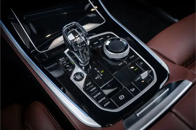 BMW X5 view 24