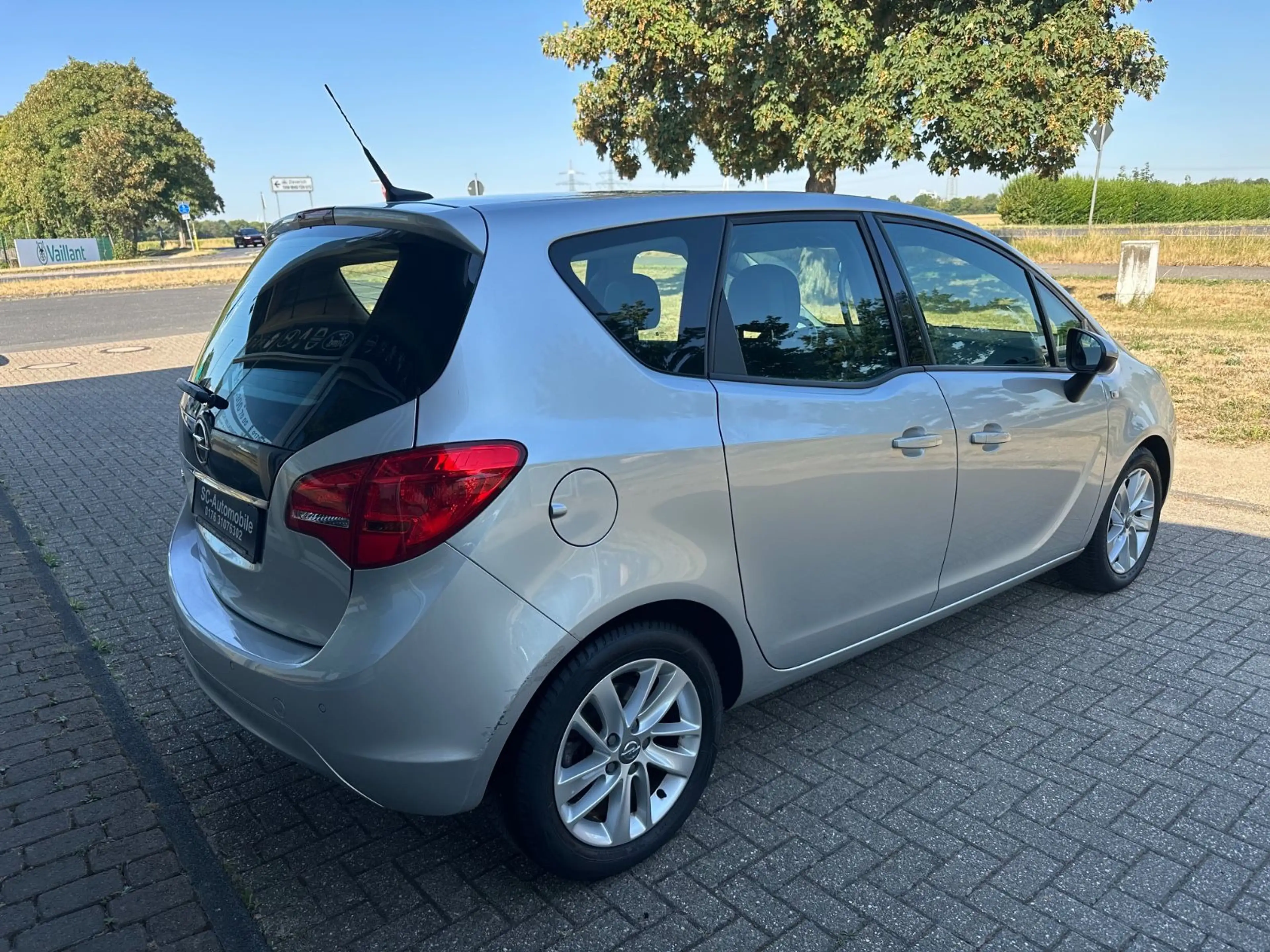 Opel Meriva 1.4*NAVI*TEMPOMAT*PDC*SCHECKHEFT*EURO6 — photo 5