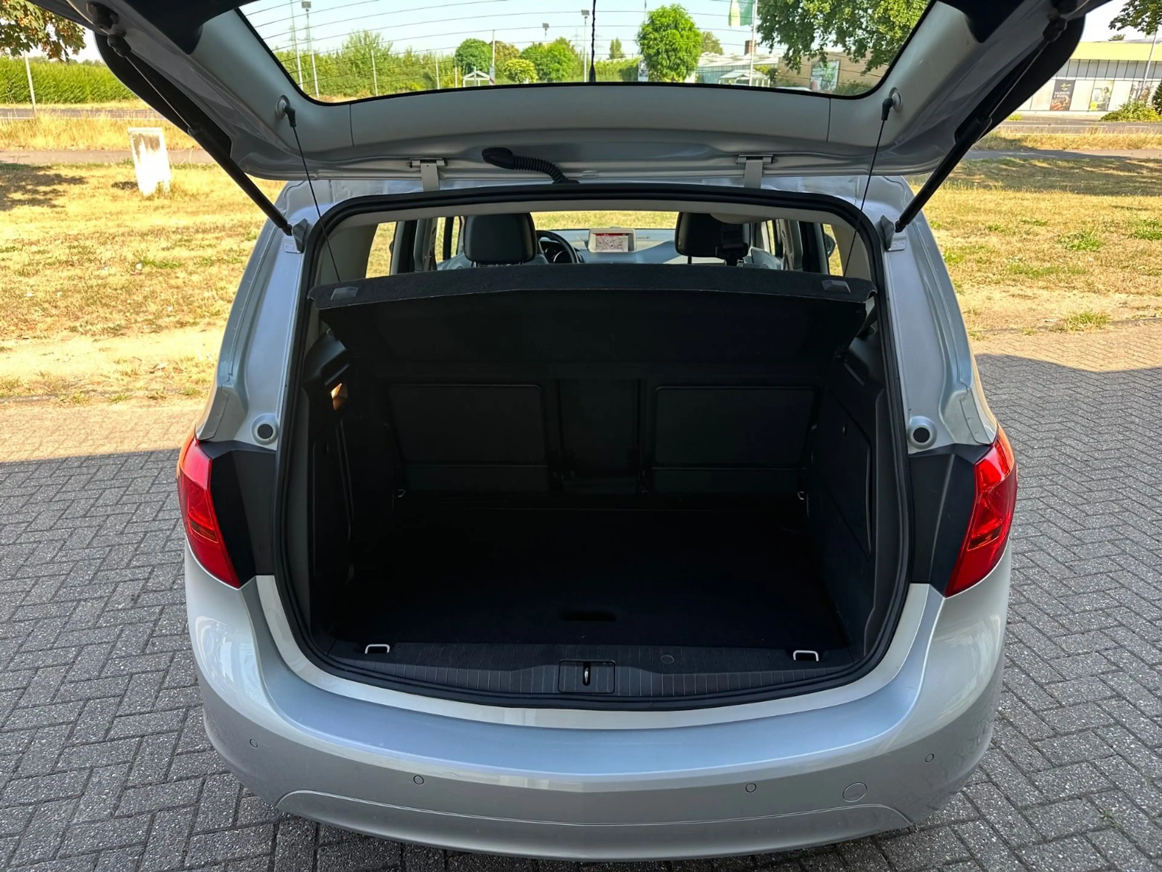 Opel Meriva 1.4*NAVI*TEMPOMAT*PDC*SCHECKHEFT*EURO6 — photo 9