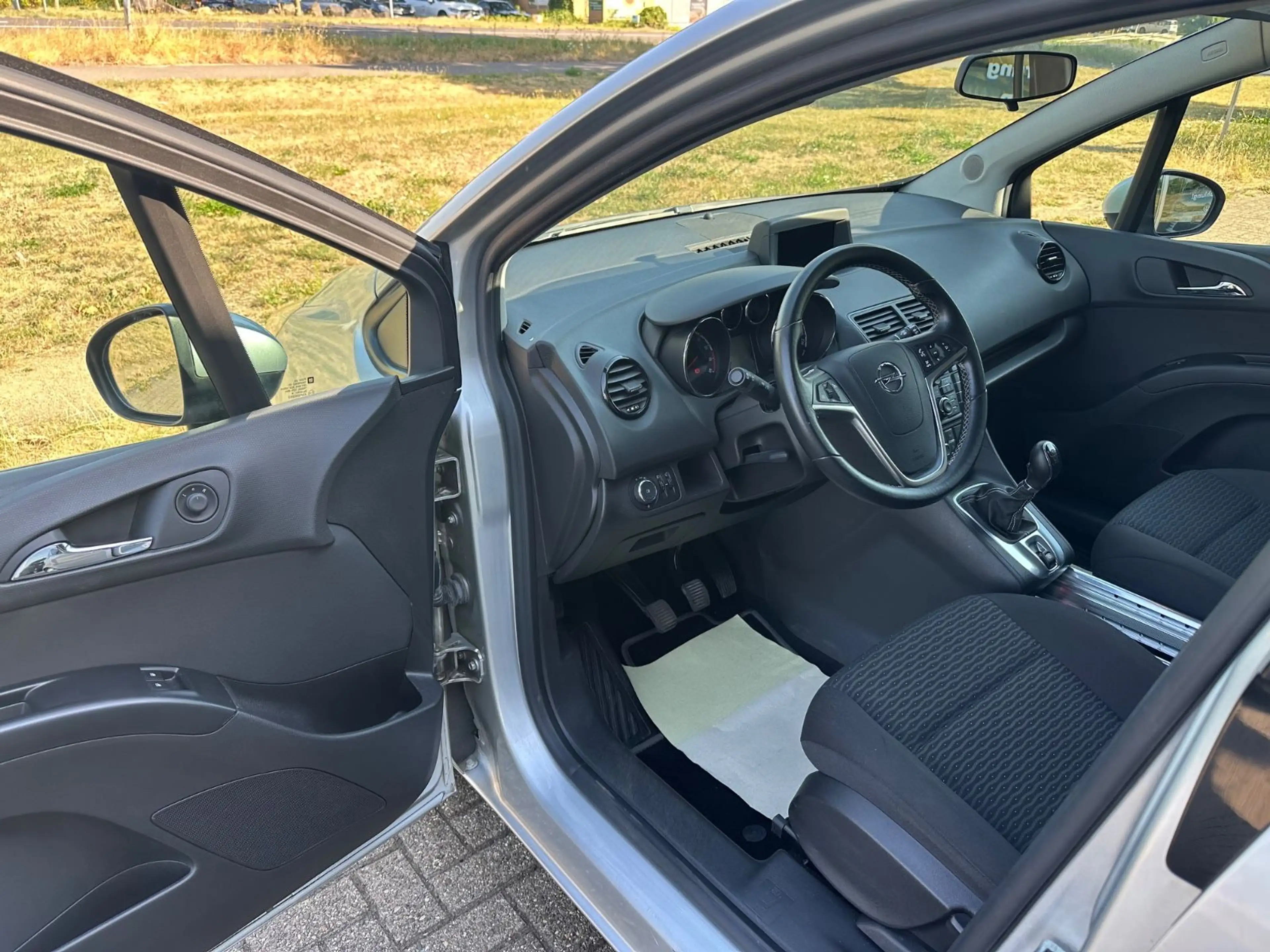 Opel Meriva 1.4*NAVI*TEMPOMAT*PDC*SCHECKHEFT*EURO6 — photo 10