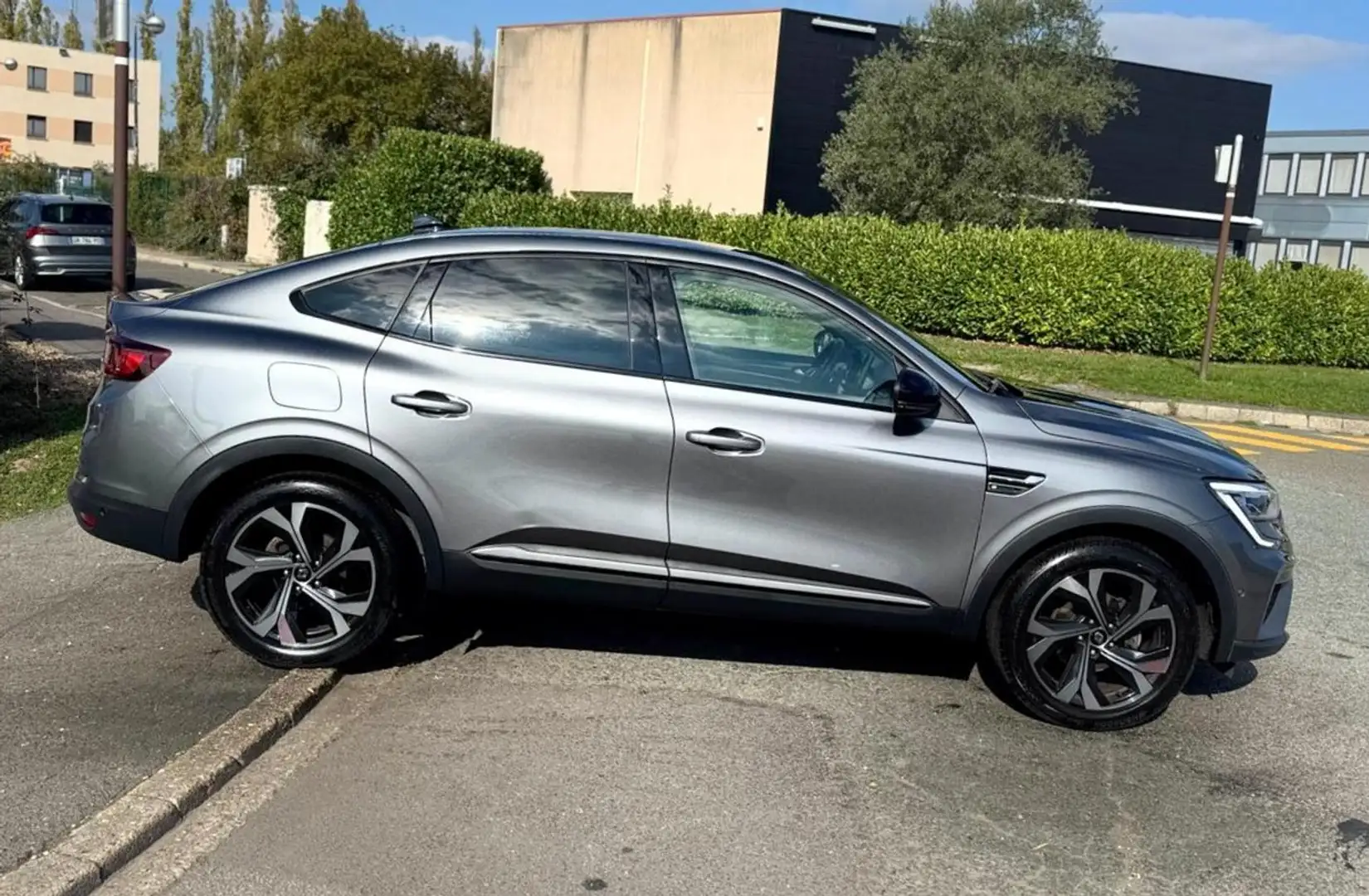 Renault Arkana R.S. Line 1.3 TCe 160CV BVA7 08/2023 16659HT ENTRETIEN COMPLET A JOUR Gris - 2