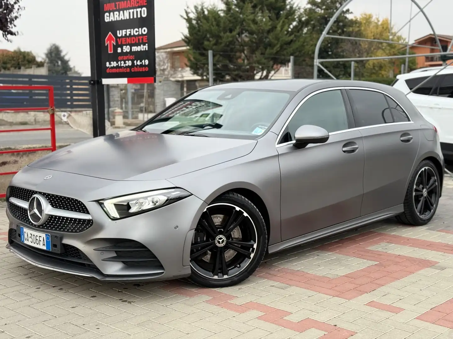 Mercedes-Benz A 220 A 220 d Automatic Premium Grigio - 2