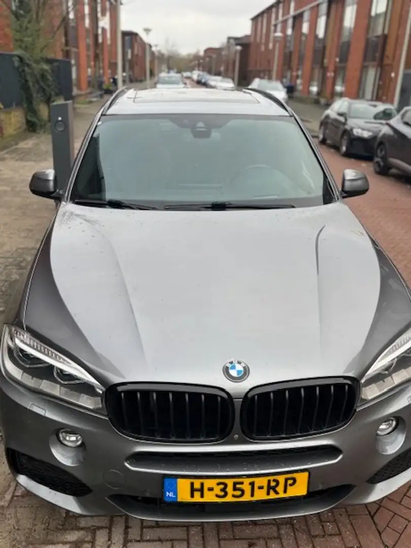 BMW X5 X1 xDrive50i High Ex.7p Grijs - 2
