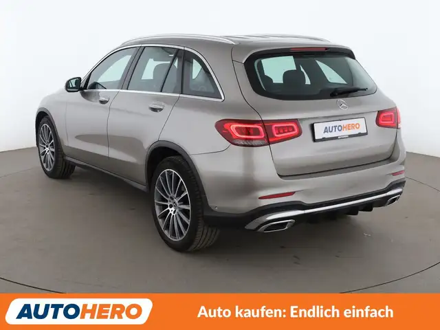 Mercedes-Benz GLC view 4