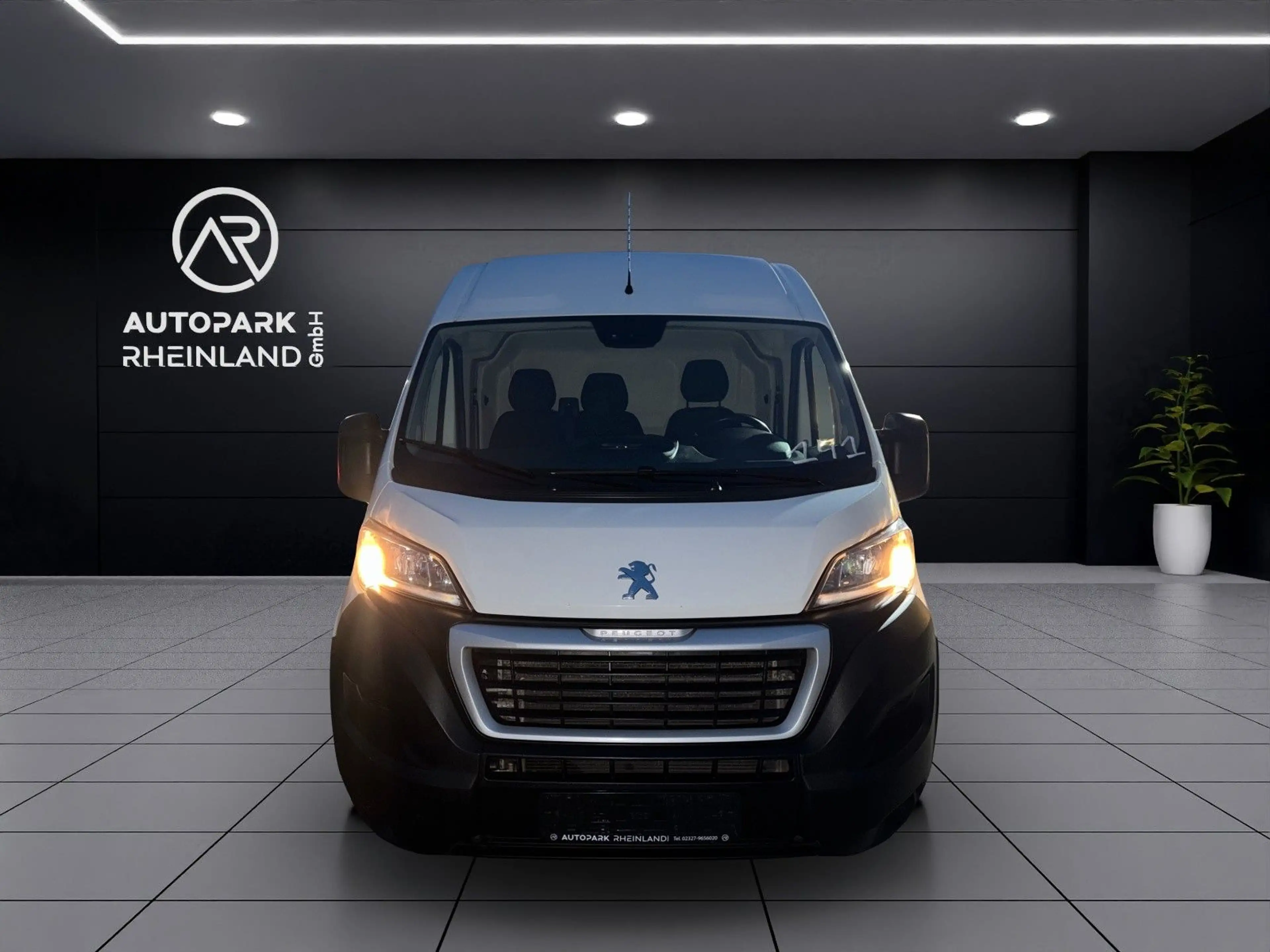 Peugeot Boxer Kasten Hochraum 330 L2H2 Pro BlueHDi 140 S — photo 5