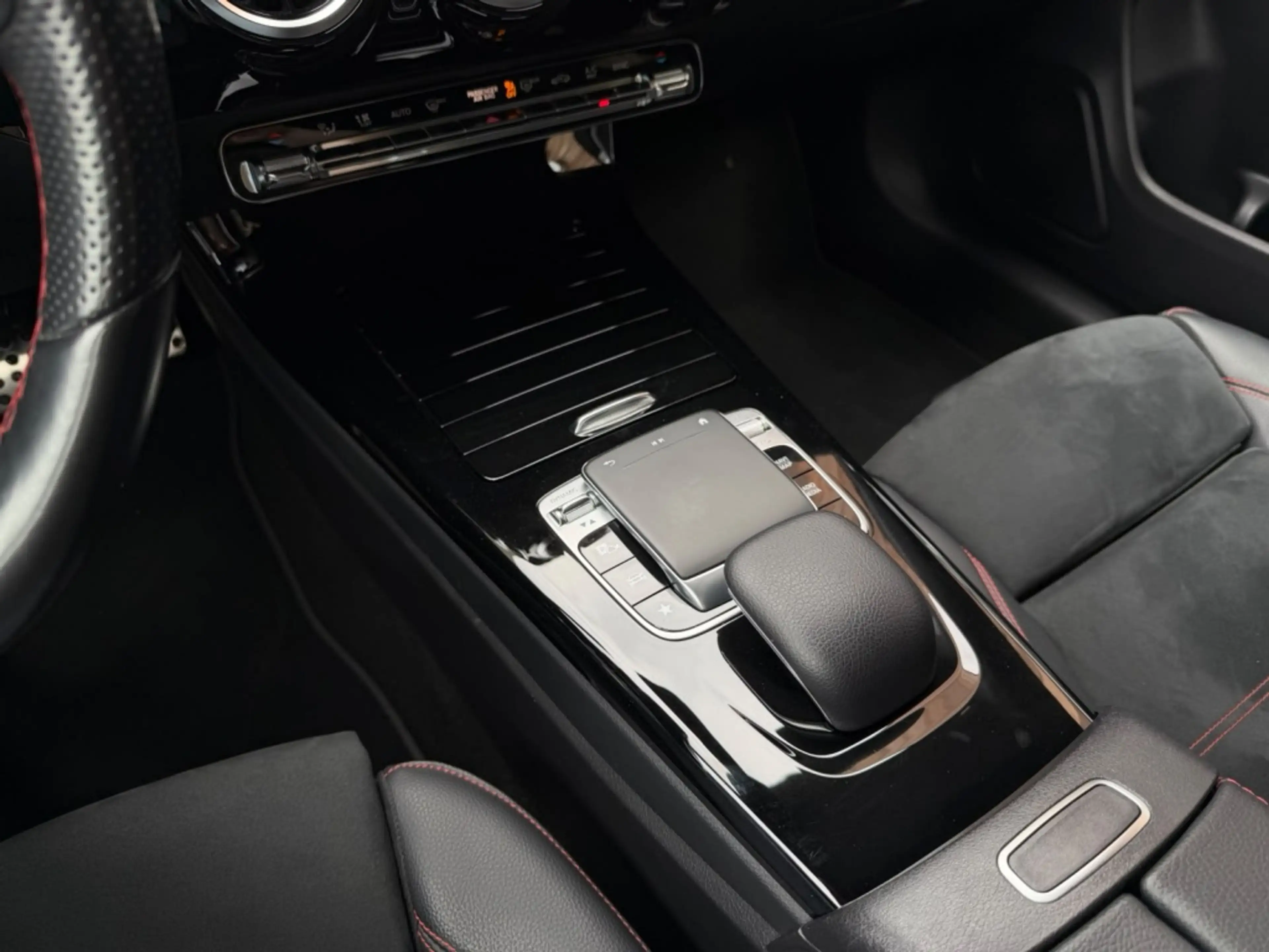 Mercedes-Benz CLA 220 Shooting Brake Business Solution AMG | LED | Wides — photo 27