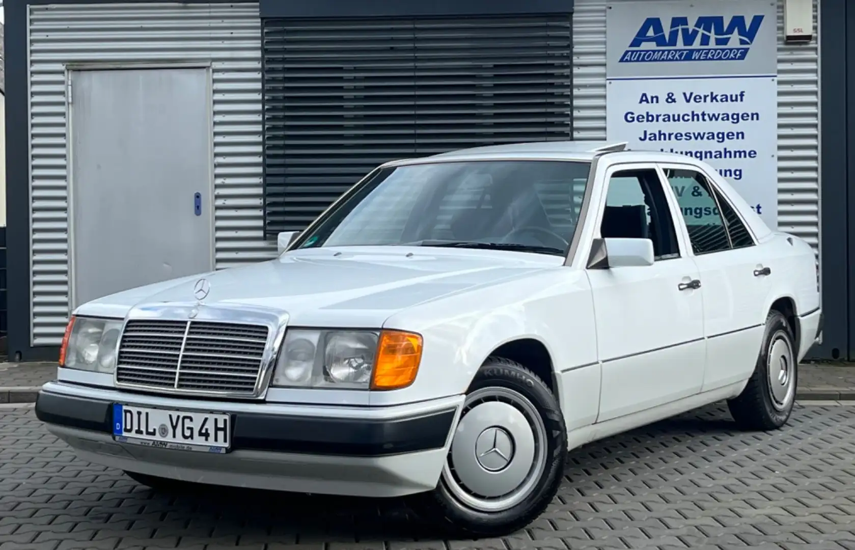 Mercedes-Benz E 200 Lim Schiebedach H-Zulassung Gelegenheit !! Alb - 2
