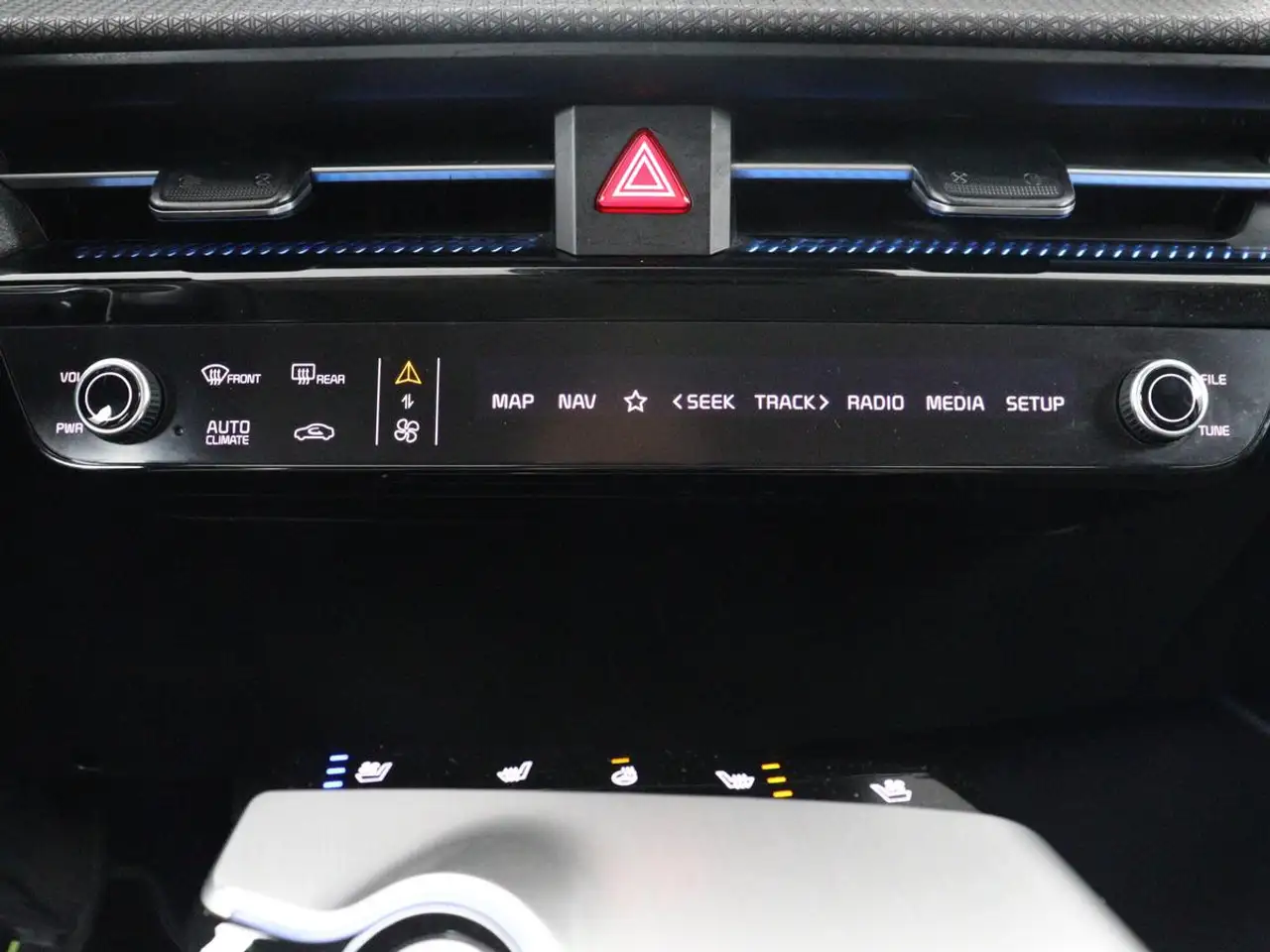 KIA EV6 77.4 KWH 228CH - CAMÉRA DE RECUL - SIÈGES VENTILÉS - VIRTUAL DISPLAY - SOH 95%