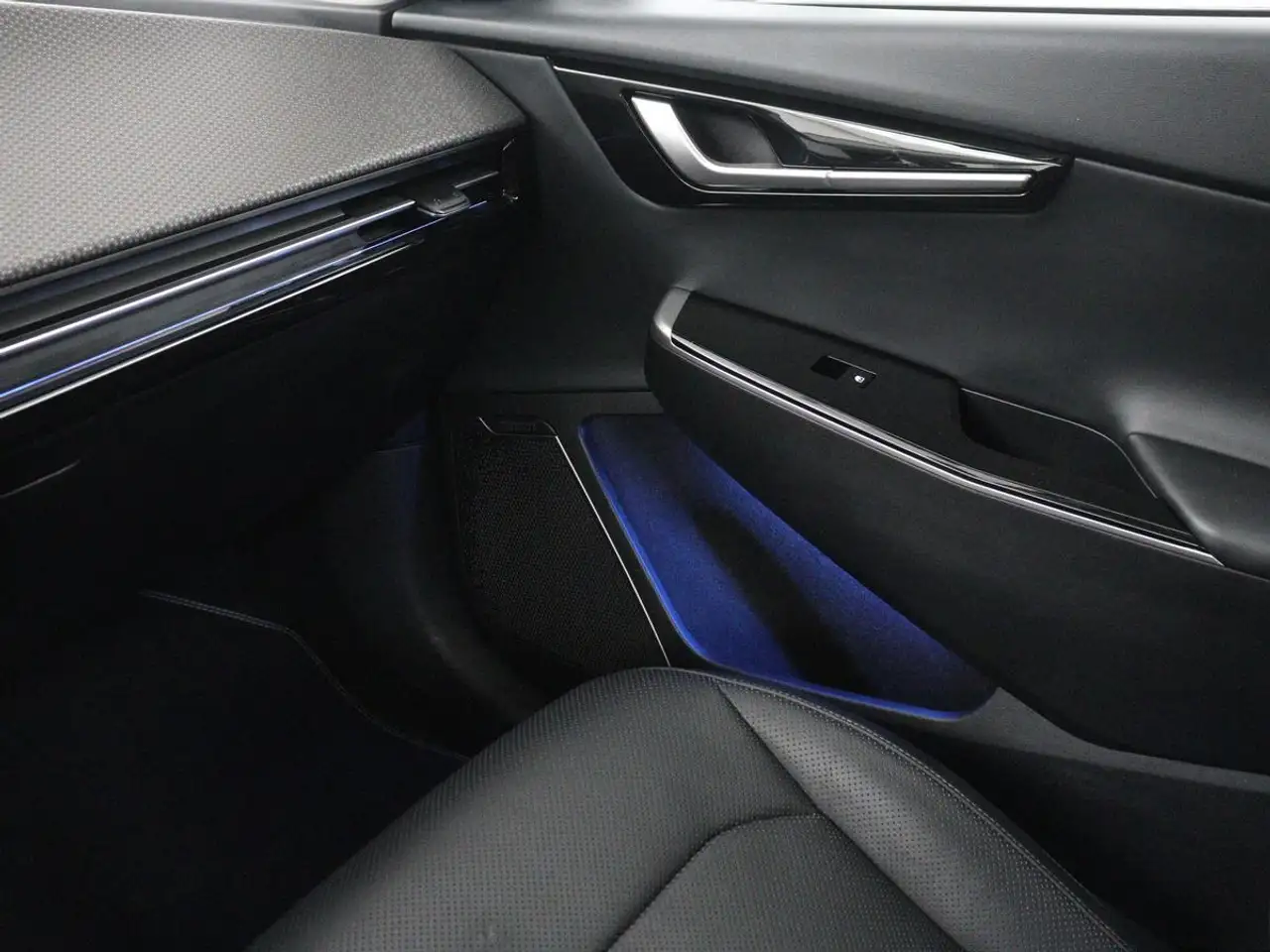 KIA EV6 77.4 KWH 228CH - CAMÉRA DE RECUL - SIÈGES VENTILÉS - VIRTUAL DISPLAY - SOH 95%