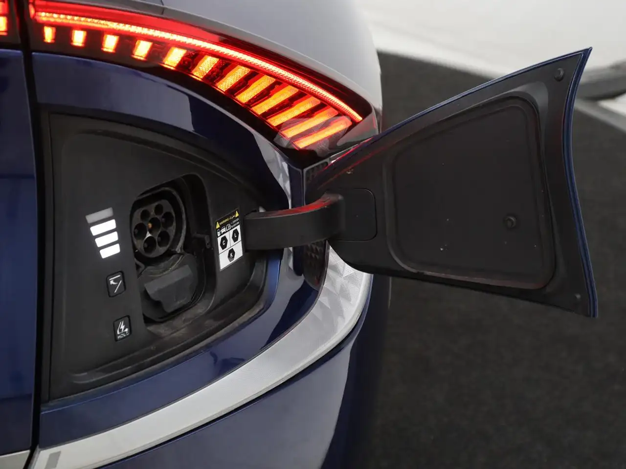 KIA EV6 77.4 KWH 228CH - CAMÉRA DE RECUL - SIÈGES VENTILÉS - VIRTUAL DISPLAY - SOH 95%