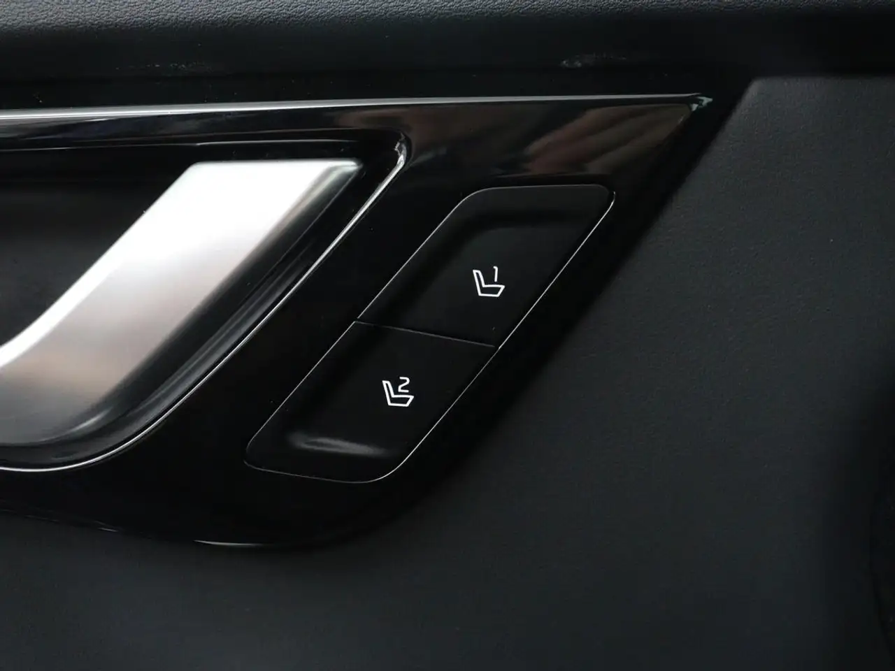 KIA EV6 77.4 KWH 228CH - CAMÉRA DE RECUL - SIÈGES VENTILÉS - VIRTUAL DISPLAY - SOH 95%