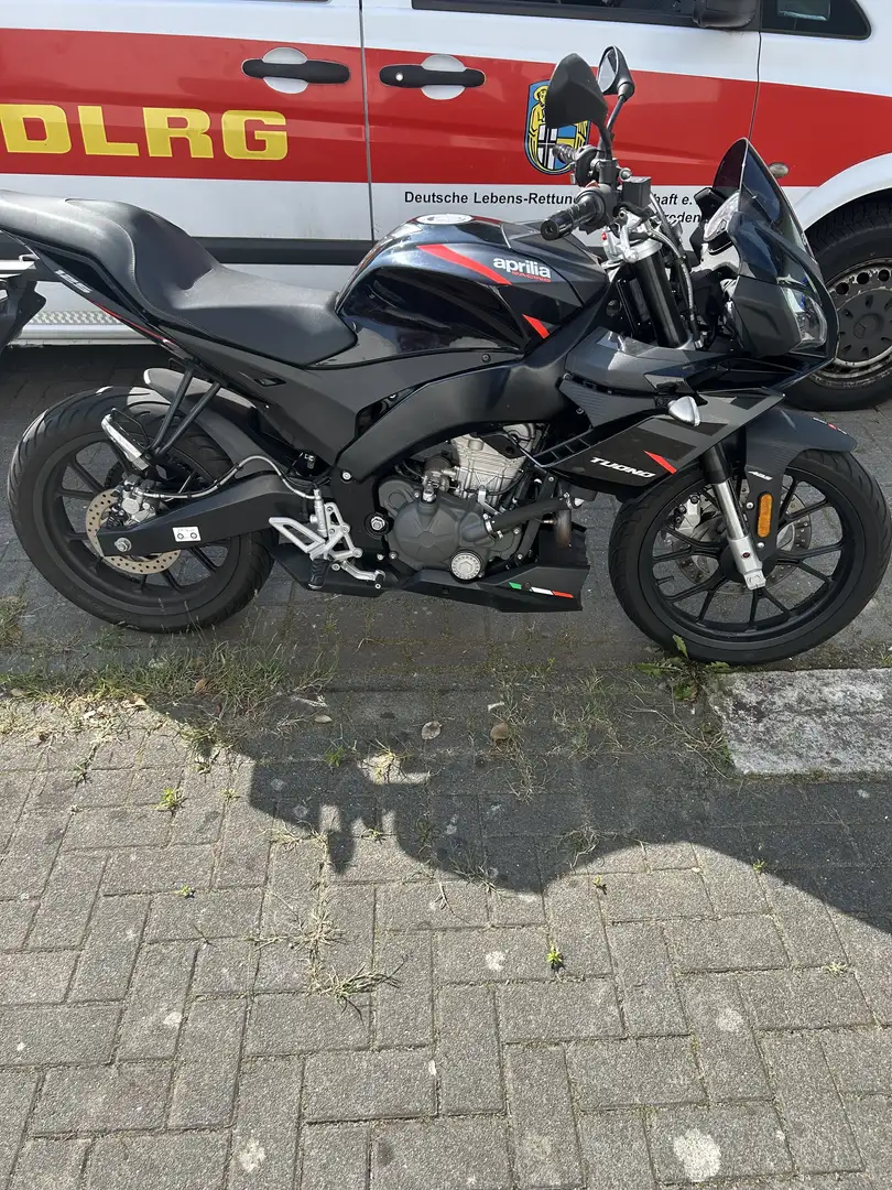 Aprilia Tuono Black Edition - 2