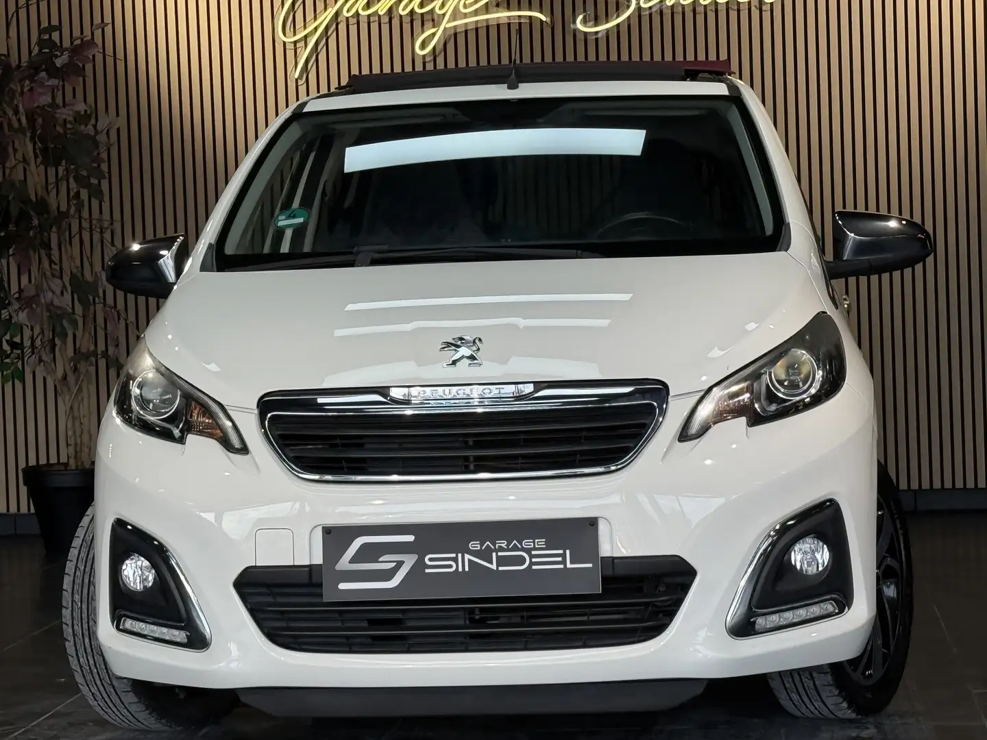 Peugeot 108 1.2 *OPEN AIR*CAMERA*GPS*1ERE MAIN*GARANTIE 1 AN* Blanc - 1