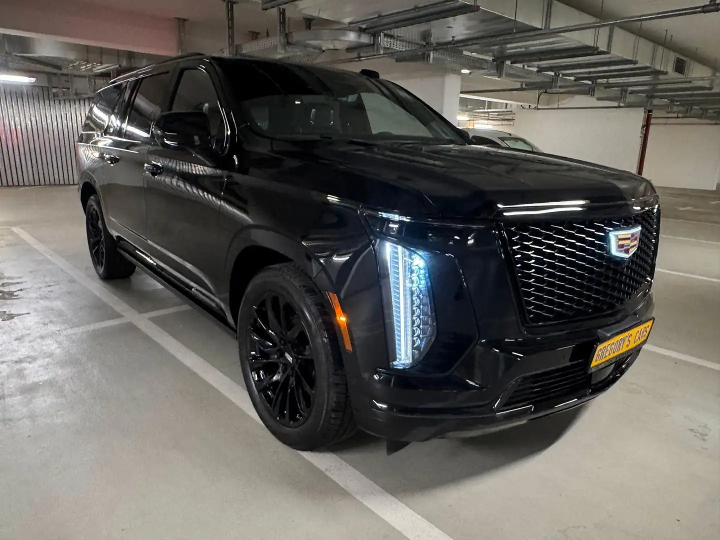 Cadillac Escalade ESV+SPORT+V8+6.2L+AKGaudio+2026modYear Zwart - 2