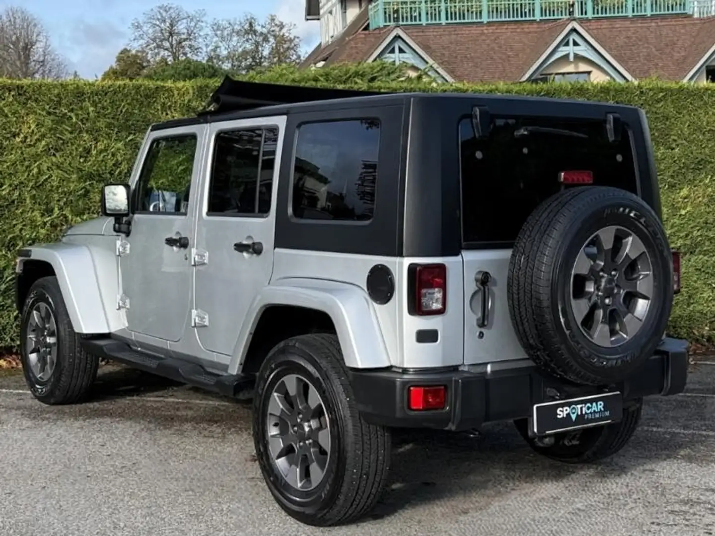 Jeep Wrangler 2.8 CRD 177ch FAP Sahara BVA Gris - 2