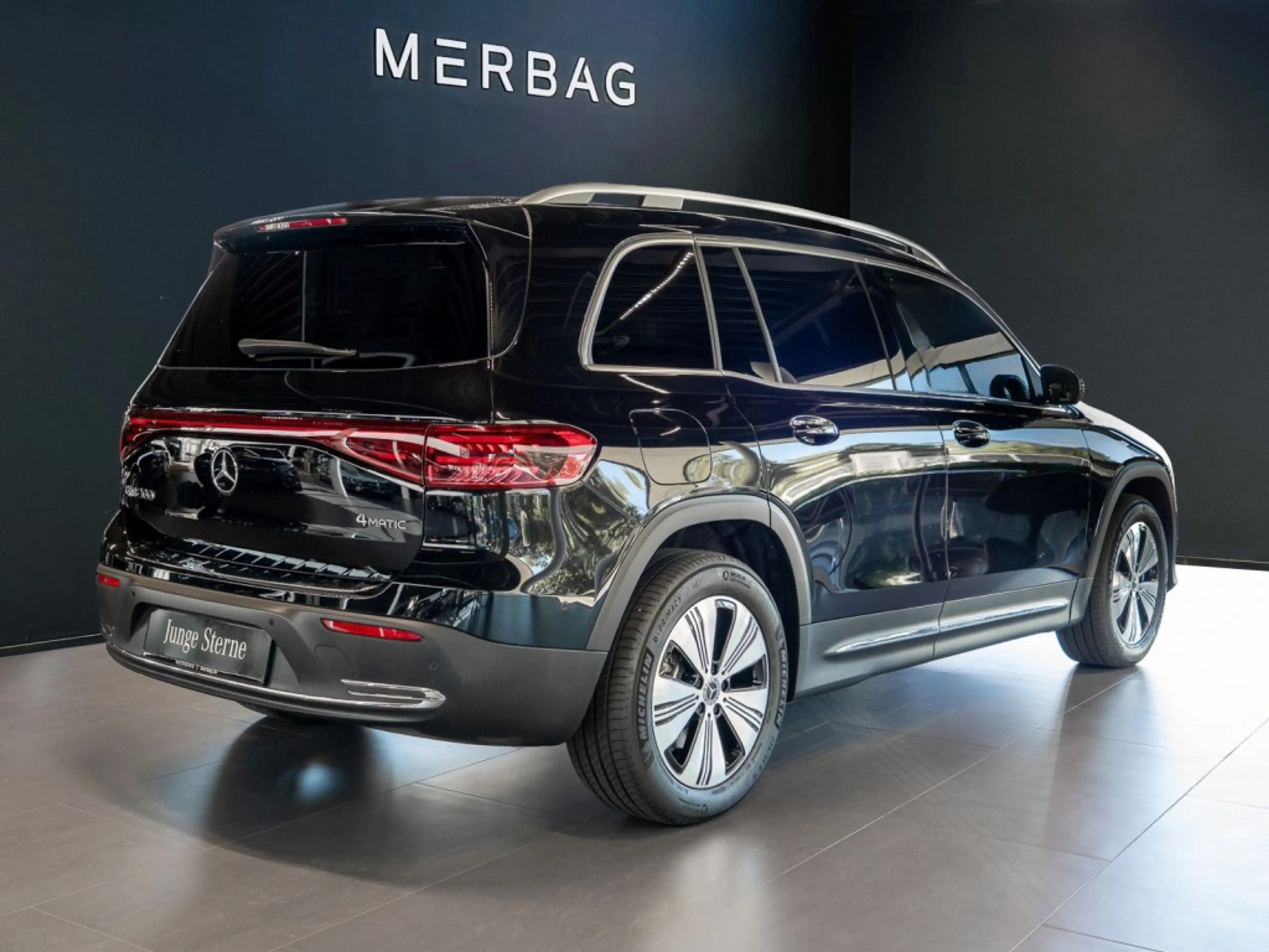 Mercedes-Benz EQB 300 4M *Progressive Pano LED Kam 360° Winter — photo 3