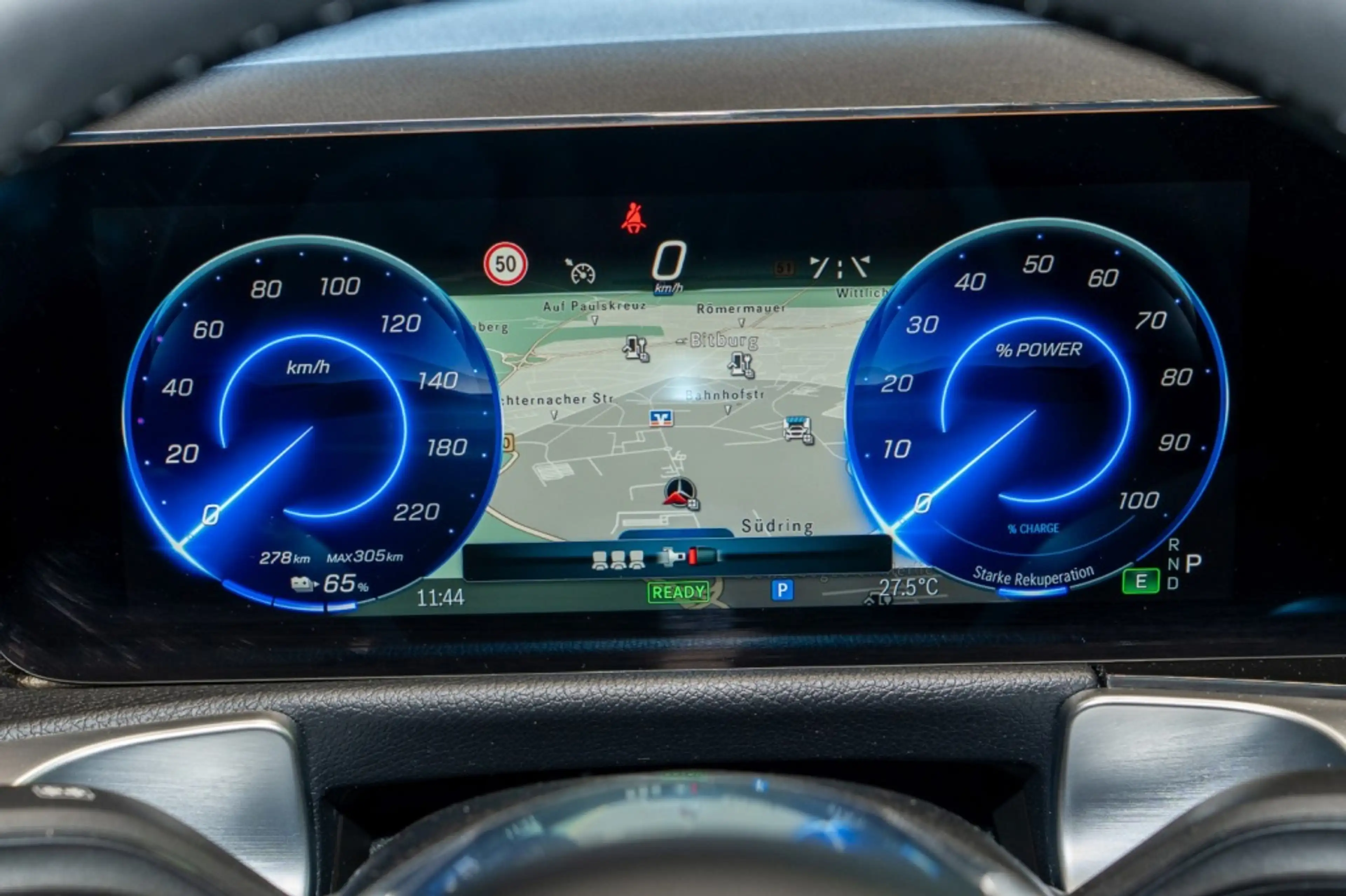 Mercedes-Benz EQB 300 4M *Progressive Pano LED Kam 360° Winter — photo 15