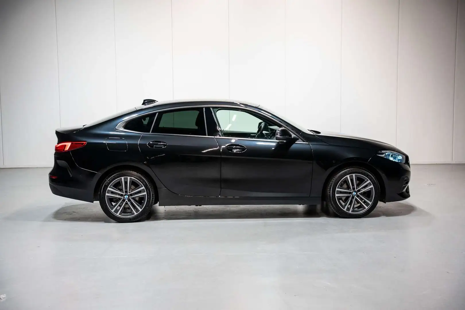 BMW 216 Gran Coupé / Navi / Leder / Automaat Noir - 2