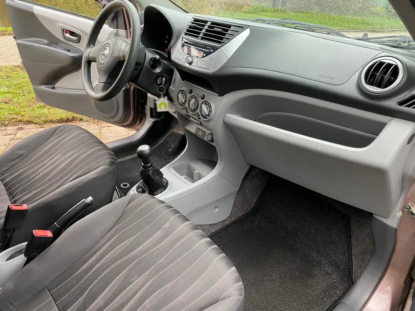 Nissan Pixo Acenta Beige - 2