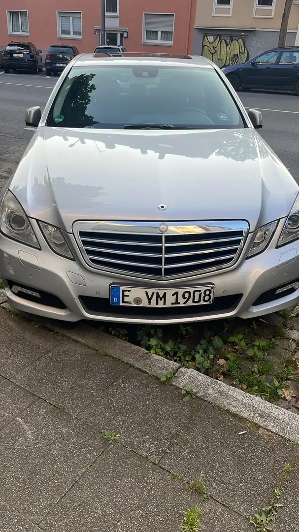 Mercedes-Benz E 220 CDI DPF BlueEFFICIENCY Automatik Avantgarde - 1