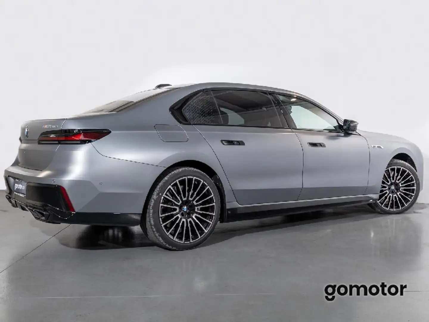 BMW 760 M760e xDrive - 2