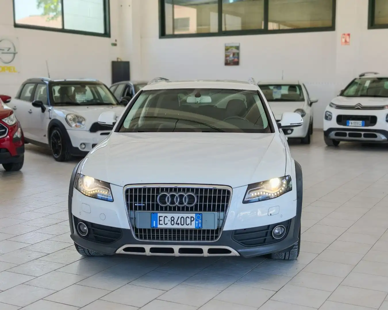 Audi A4 allroad A4 IV 2007 Allroad Quattro 2.0 tdi 170cv Blanc - 2