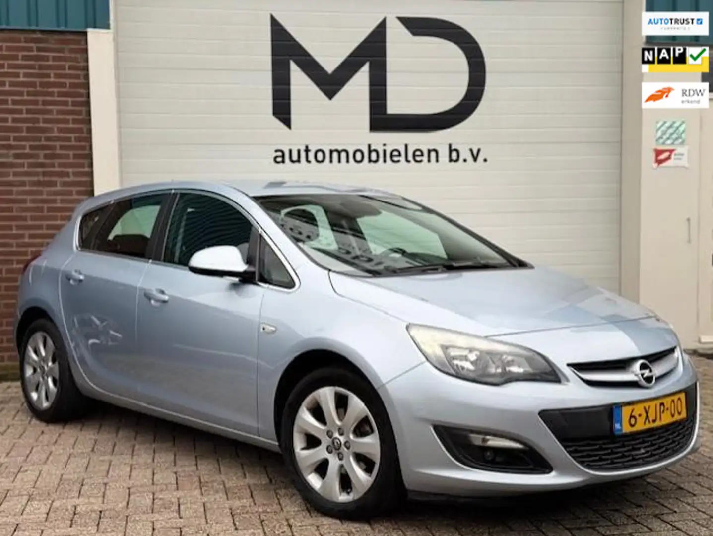 Opel Astra 1.4 Turbo Business + / LED / 1e eigenaar / Navi Grijs - 1