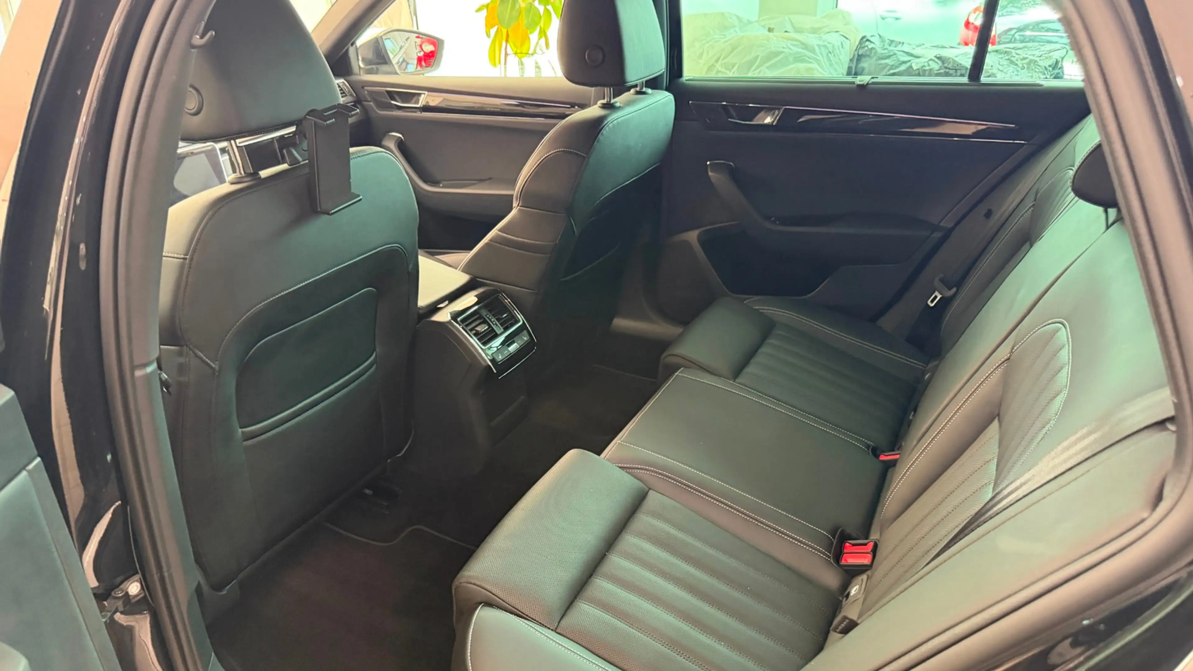 Skoda Superb Combi L&K 4x4 — photo 10