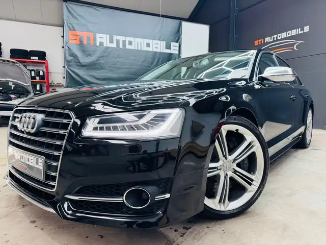 Audi S8