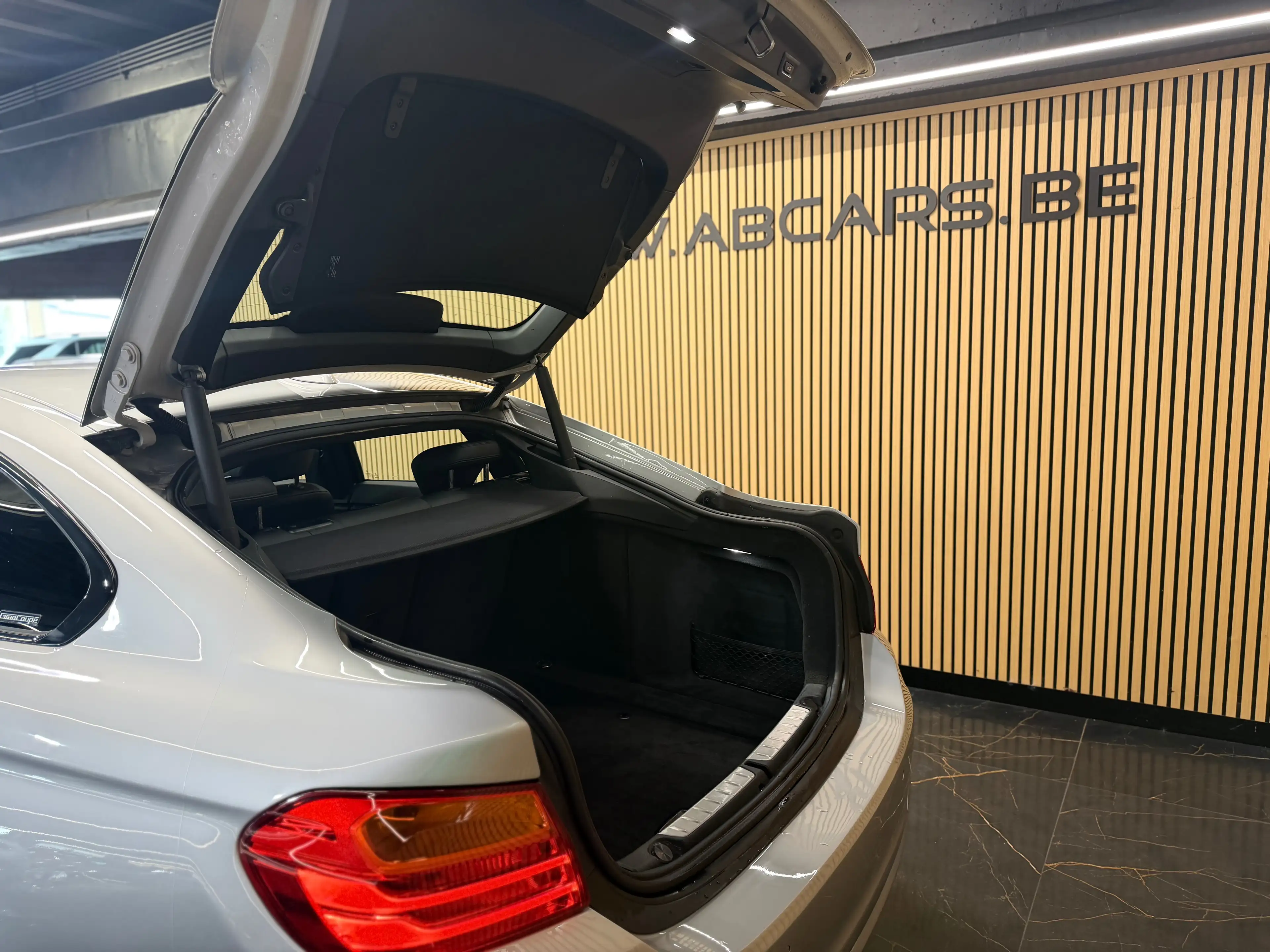 BMW 418 D * Gran Coupé * GARANTIE 12 MOIS * 1ER PROP * JANTE M PACK LOOK * — photo 8