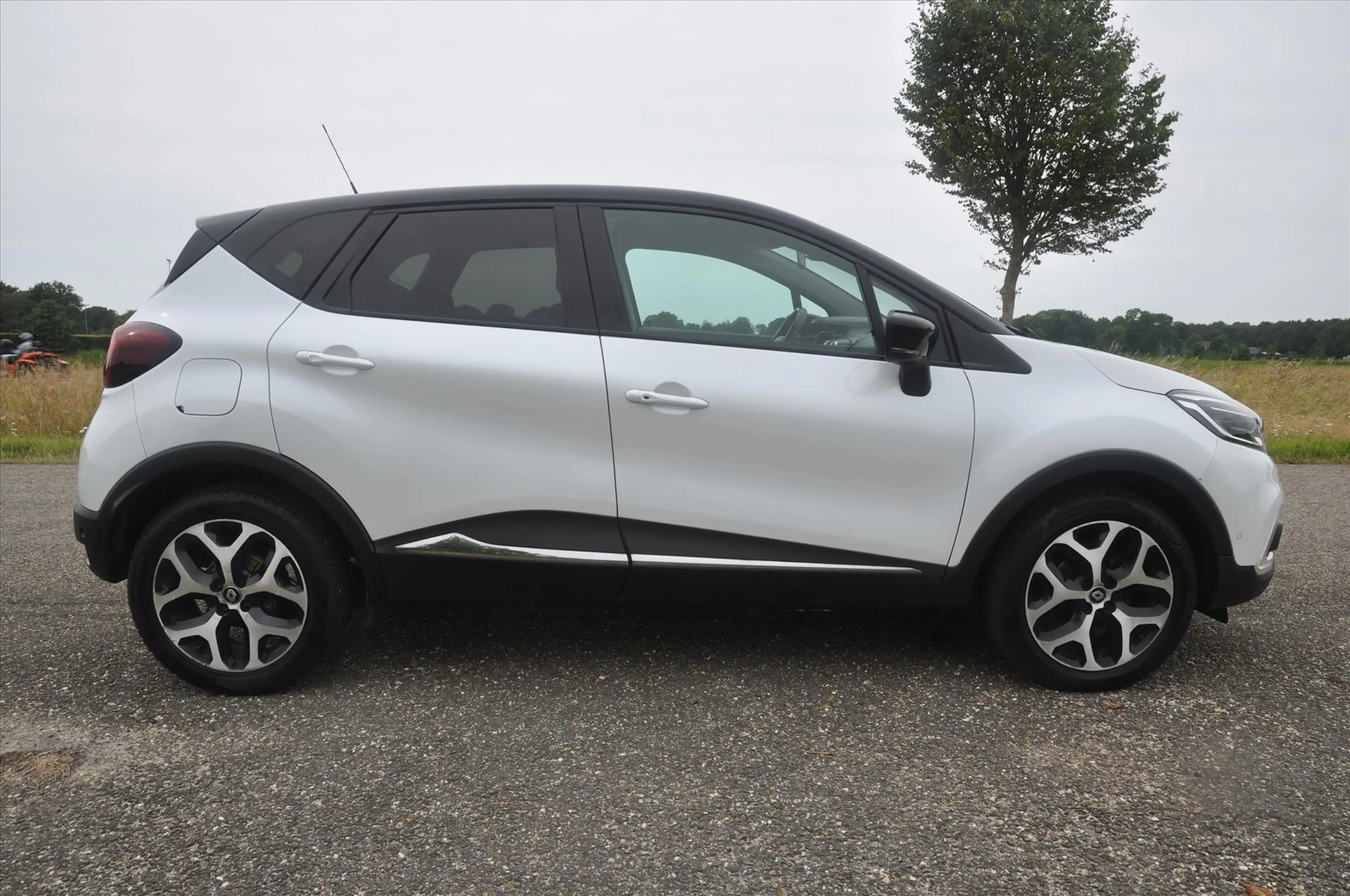 Renault Captur 0.9 TCE Intens — photo 6