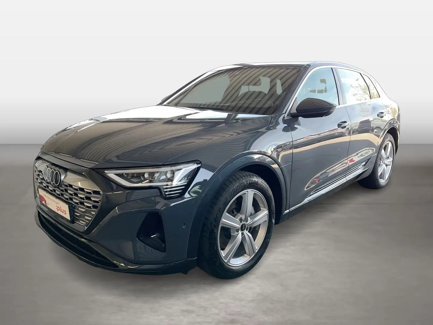 Audi Q8 e-tron 55 quattro Advanced AHK HUD MATRIX Grau - 2