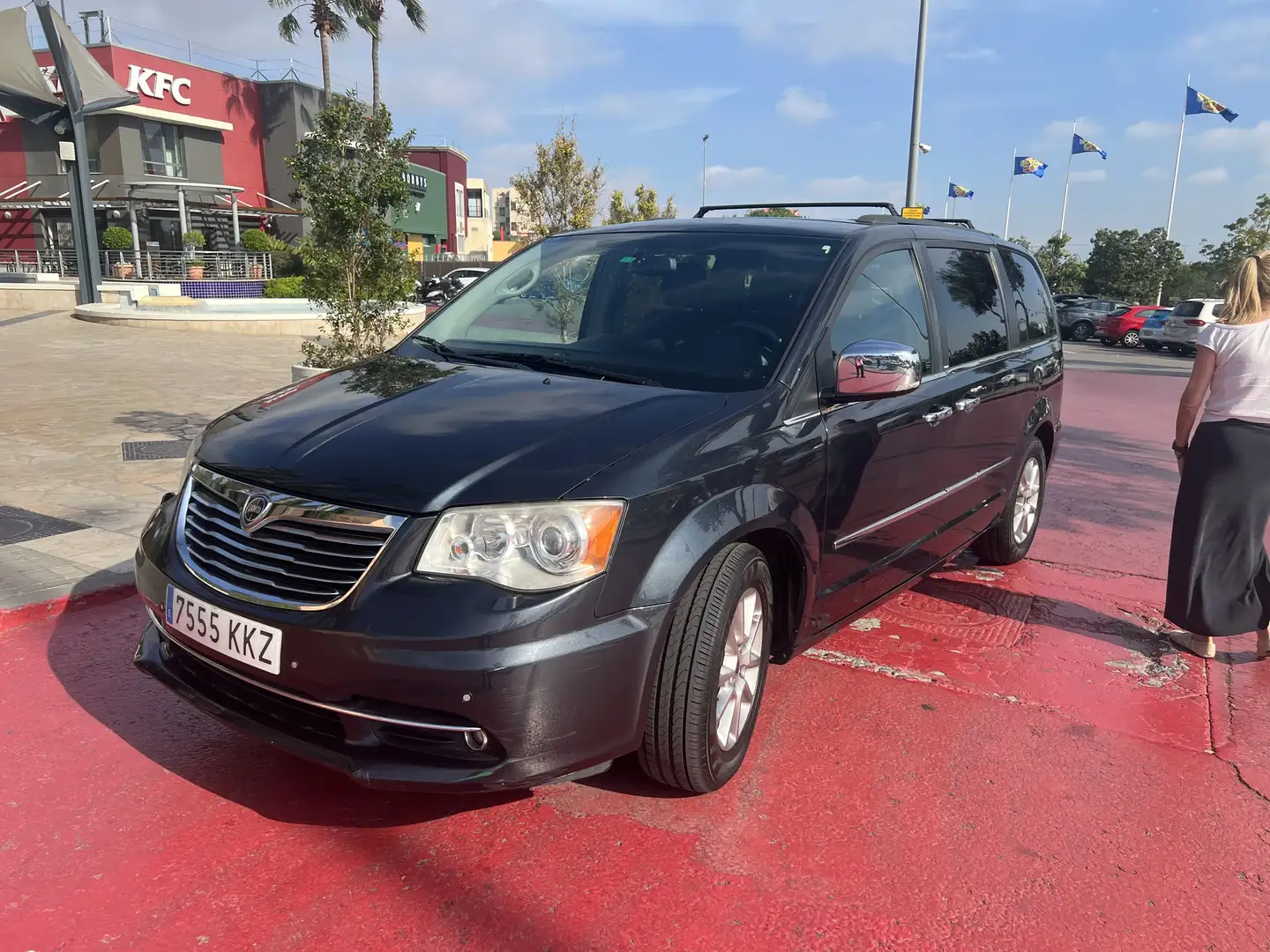 Lancia Voyager Gold, 7 plazas. Todas revisiones con comprobante. Сірий - 2